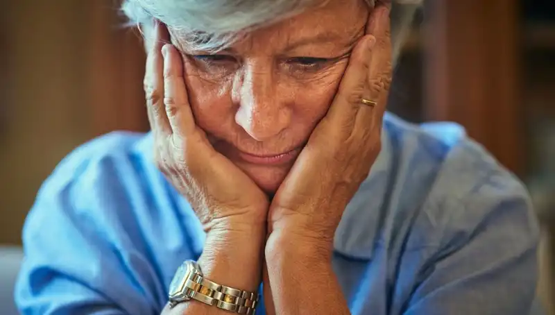 40'lı Yaşlarında Alzheimer: Erken Uyarı İşaretlerine Dikkat Etmek Neden Önemli?