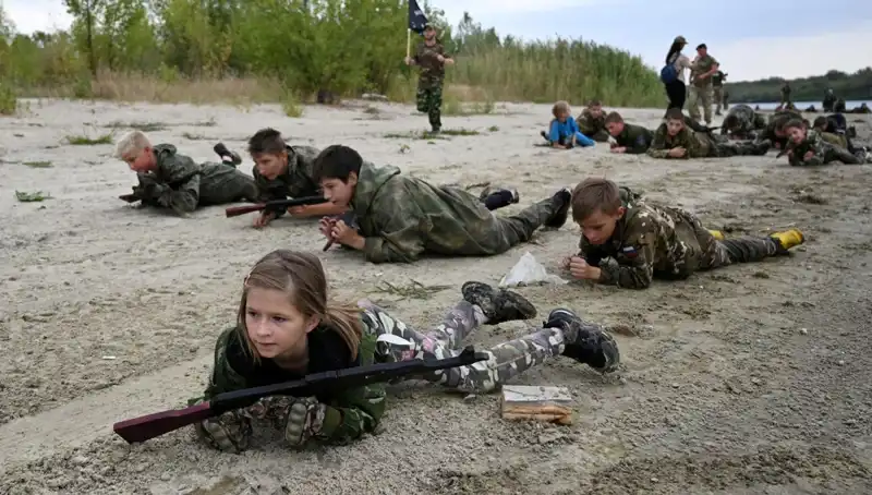 Rusya'da 8 Yaşındaki Çocuk Askerler: Savaşın Gerçek Yüzü Ortaya Çıkıyor