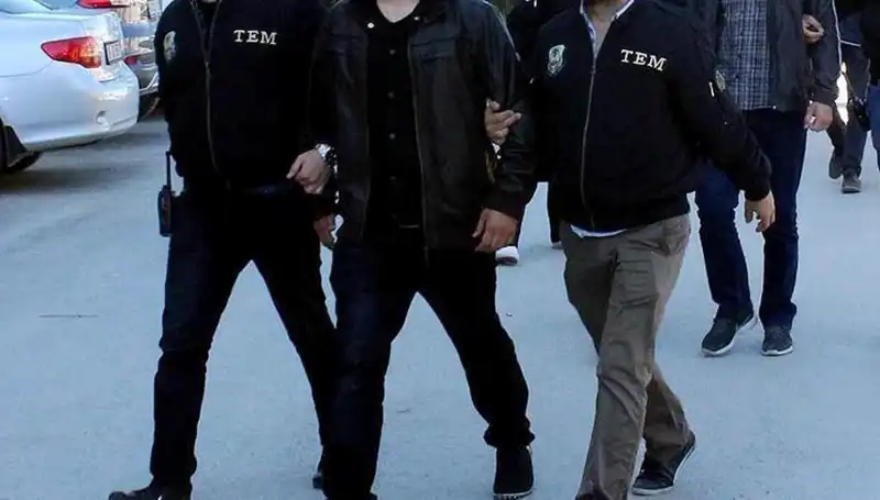İstanbul'da Terör Operasyonu: 14 Gözaltı, Güvenlik Güçlerinden Kritik Adım