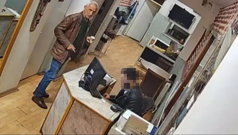 Özgür Özel'e Saldıran Selçuk Tengioğlu: Son Görüntüleri Şok Etti!