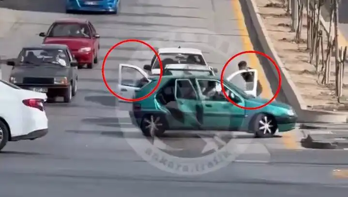 Trafikte Yaşanan Bıçaklı ve Kılıçlı Saldırıda Gözaltılar Yapıldı