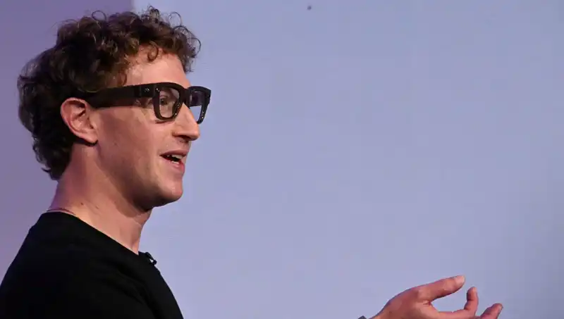 Zuckerberg’in Yeni Gözlüğü: Yapay Zeka ile Geleceği Şekillendiriyor!