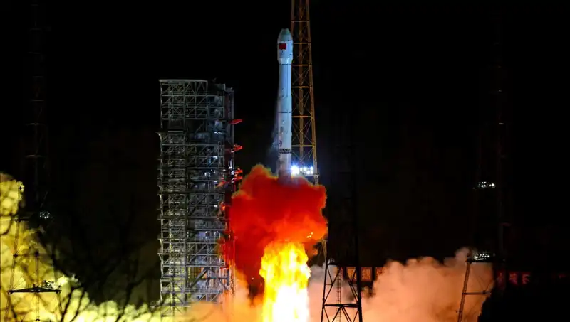Çin, Tienvın-2 Asteroid Keşif Aracını Uzaya Gönderdi