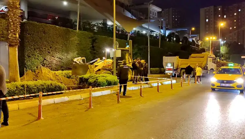 AVM Girişinde Doğalgaz Paniği: Alışveriş Yaparken Tehlike!