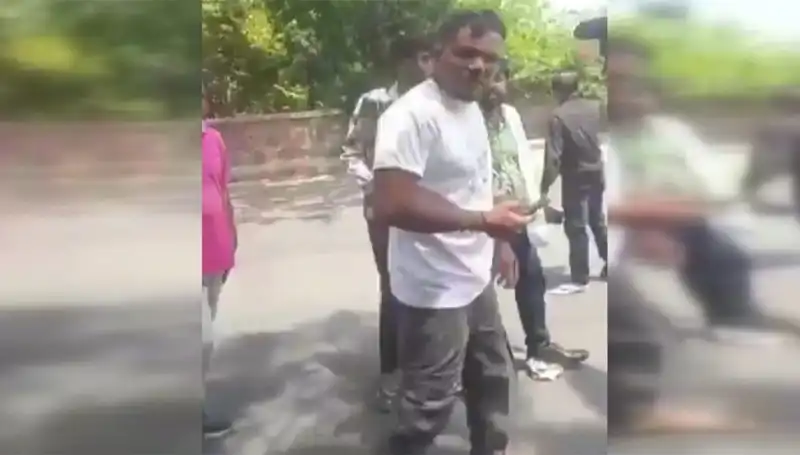 11A Yolcusu Şok Anları Anlattı: "Biri Beni Yakaladı!"
