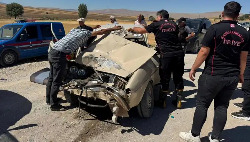 Kahramanmaraş’ta Kamyonet ve Otomobil Çarpıştı: Feci Kaza Detayları