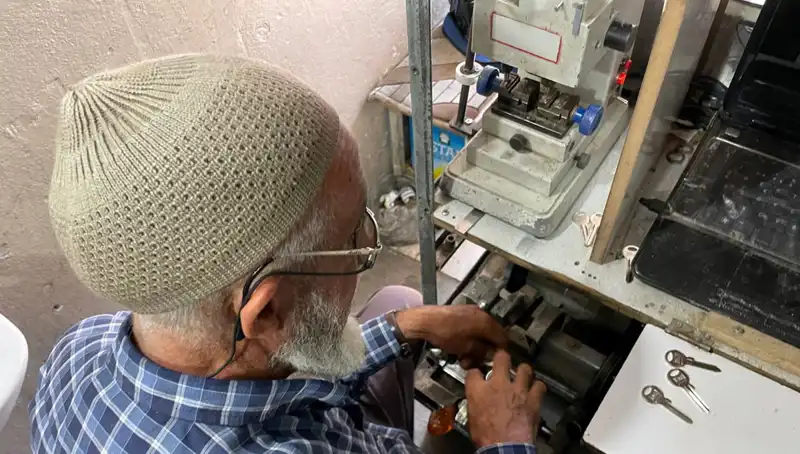 28 Yılda 4 Metrekarelik Dükkanda Yaşanan Büyüleyici Hikaye