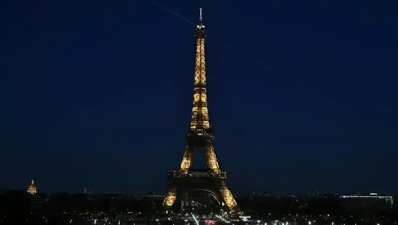 Eyfel Kulesi'ne Saldırı Planı: Paris’te Şok Eden Gözaltılar!