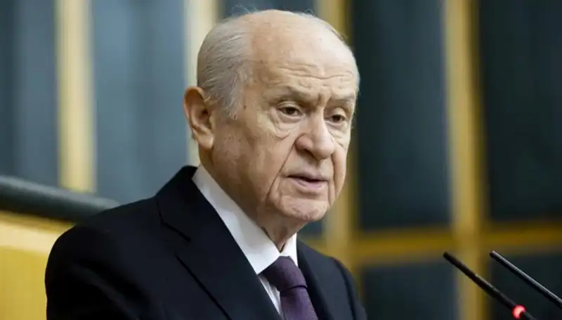 Bahçeli, Ekim'de Belediye Başkanlarının Yargılanmasını İstiyor!
