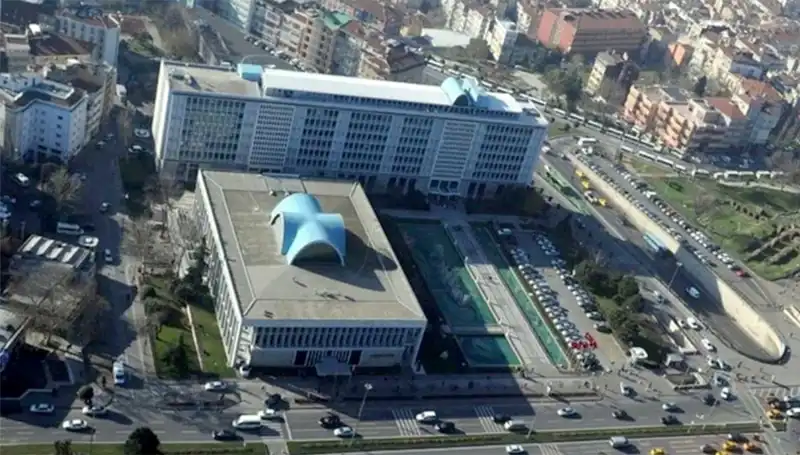 İBB Soruşturmasında Enderun WhatsApp Grubu Mesajları Gün Yüzüne Çıktı!