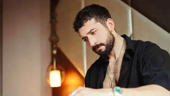 Emre Bulut’a Şok Suçlama: Sahte Komiser Olarak Araç mı Kaçırdı?