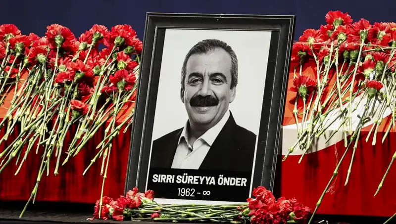 Meclis’te Sırrı Süreyya Önder Anması: Unutulmaz Anılar ve Duygusal Anlar