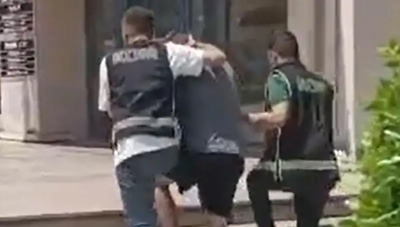 Sahte Döviz ile Alışveriş Yapan Turist, Türkiye'den Sınır Dışı Edildi!