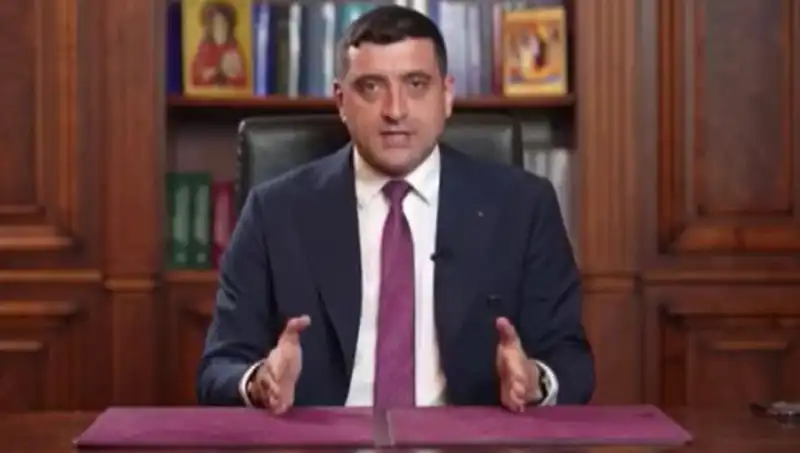 Romanya'da Seçimlerde Aşırı Sağcı Aday Şok Edici Bir İleri Adım Attı