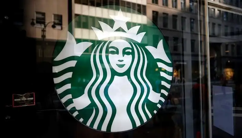 Starbucks’ın Küresel Satışlarında Düşüş: Nedenleri ve Sonuçları