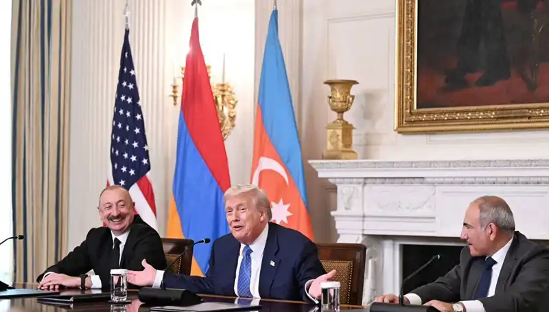Aliyev, Ermenistan'a Anayasa Çağrısı Yaptı: Zaman Kaybına Gerek Yok!