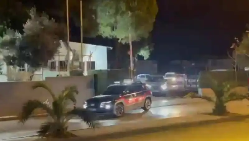 İzmir'de Gerçekleştirilen Büyük Operasyon: 141 Hükümlü Yakalandı