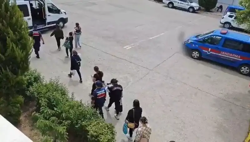 Taylandlı Kadınlara Fuhuş Sözleşmesi: Çalışma ve Oturma İzni İle Tuzağa Düşürülüyor