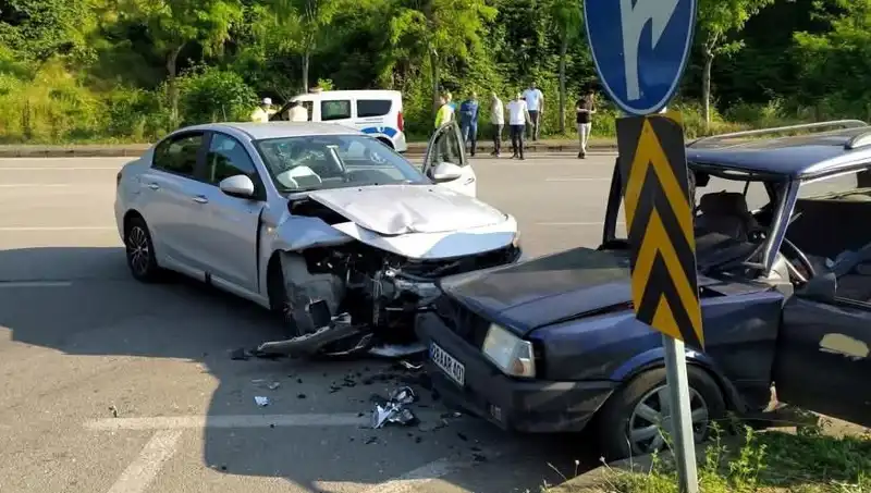 Görele'de Tüyler Ürperten Kaza: Sürücü Araç Camından Fırladı!