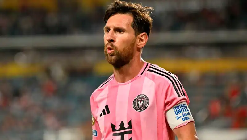 Messi'nin İlk Maçında Şanssız Beraberlik: Son Dakika Şutu Direkten Döndü