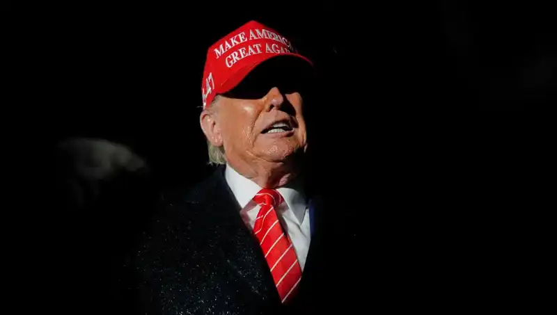 Yüksek Mahkeme'den Trump'a Yetki: Göçmenlerin Yasal Statüsü Tehlikede