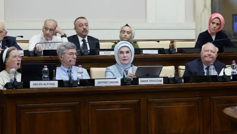 Emine Erdoğan'dan Vatikan'da Global Adalet İçin Güçlü Mesaj: "Dünya 5'ten Büyüktür"