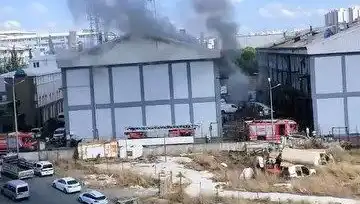 Başakşehir'de Sanayi Sitesinde Korkutan Yangın: Olayın Ayrıntıları